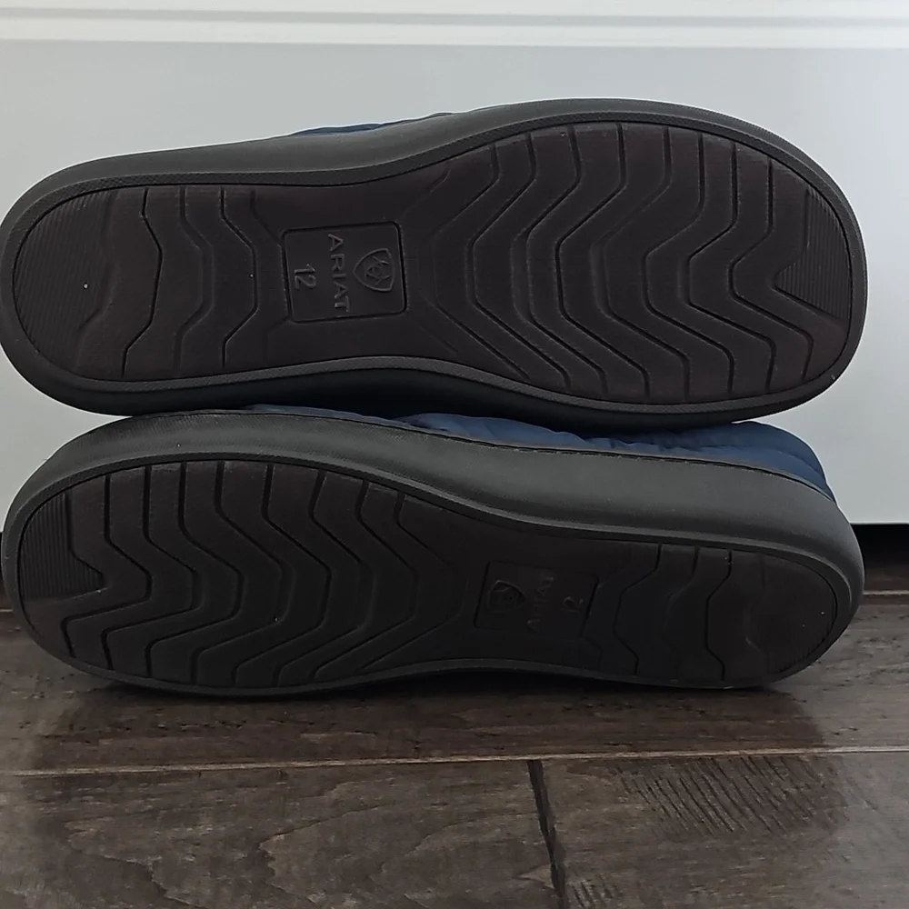 Ariat Blue Quilted Clog Slippers with Comfortable Lining Sz 12